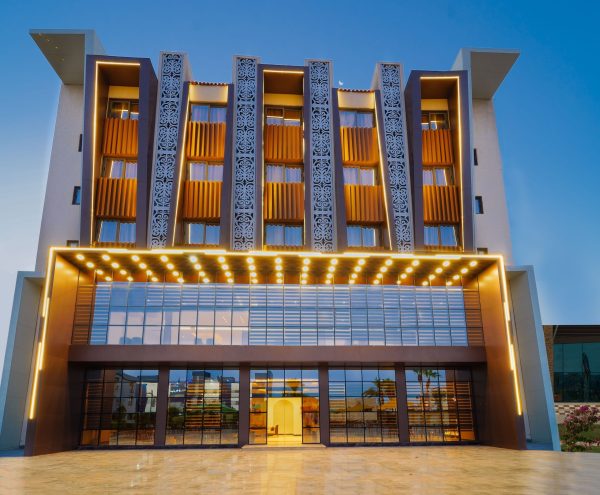 Façade Terrace Side 1